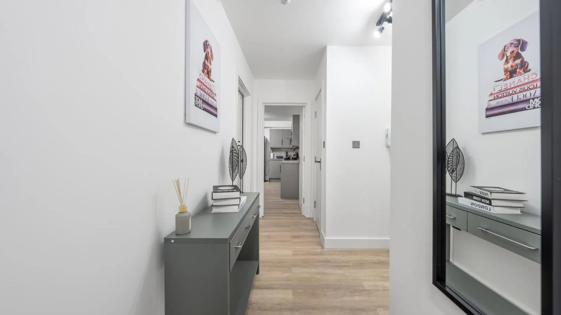 Urban And Trendy Stratford Property Sleeps 8 Free Parking Wifi London 0*,