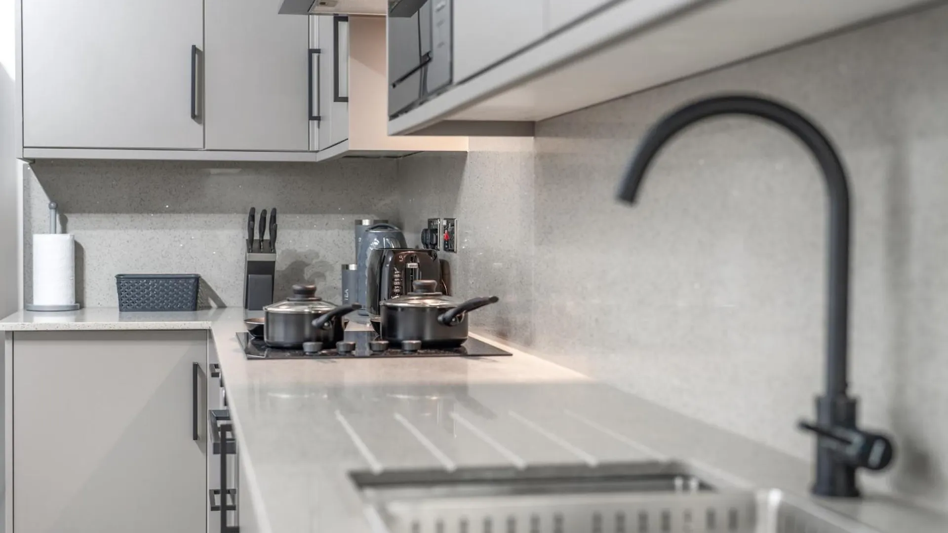 Urban And Trendy Stratford Property Sleeps 8 Free Parking Wifi Londýn